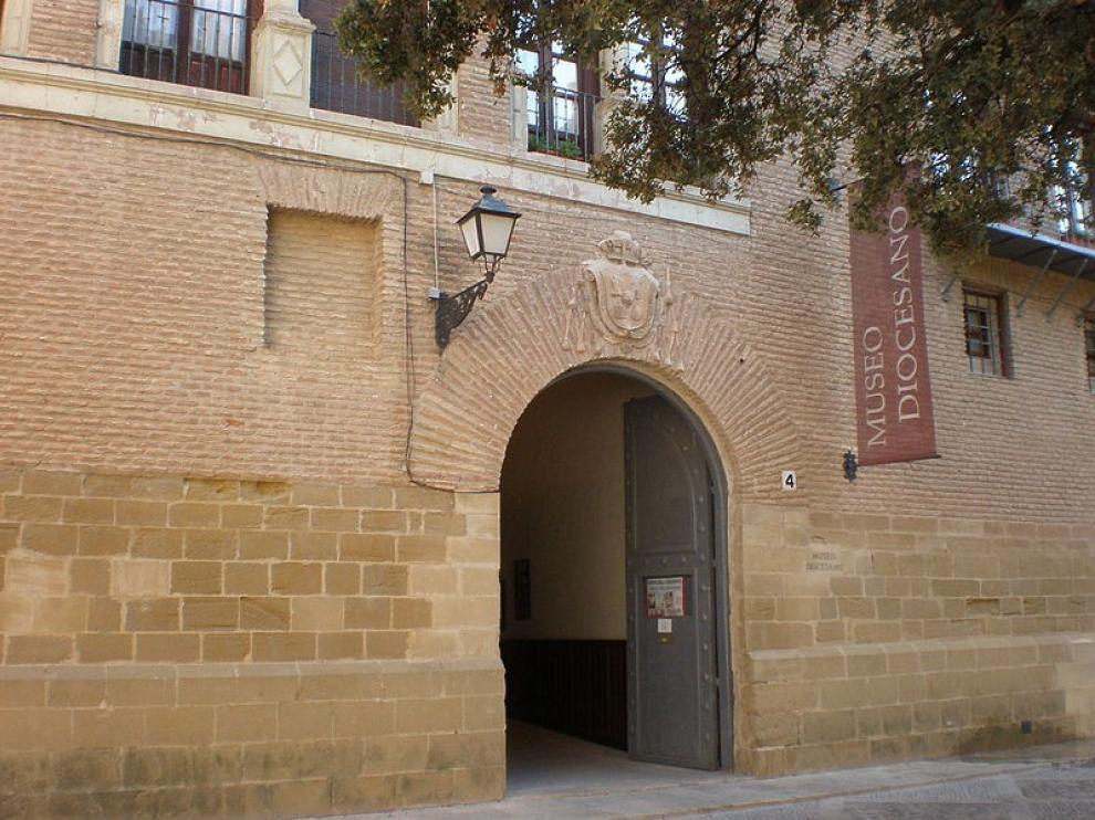 El Obispado afirma que la oferta por la 'casa del cura' de Adahuesca no cumple los requisitos canónicos