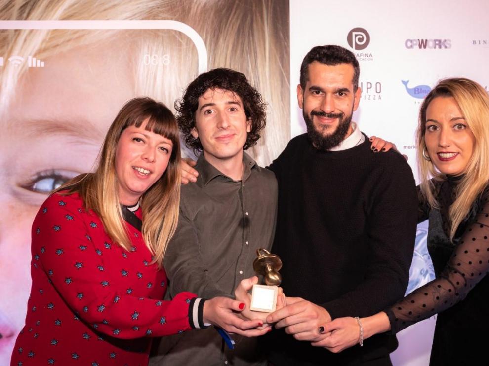 Premio internacional para La Colmena Creativa por los carteles del Huesca