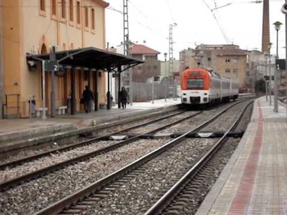 Renfe asume la venta de billetes en Monzón con horario limitado