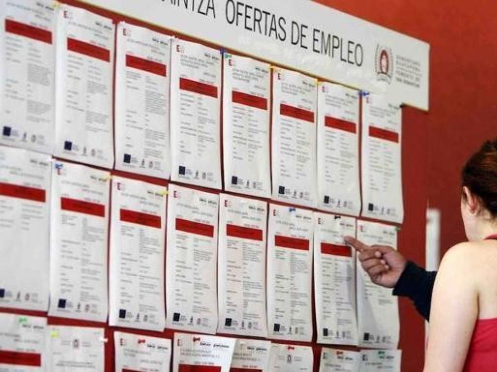 Extremadura y Canarias sufren los mayores frenazos del empleo hasta noviembre
