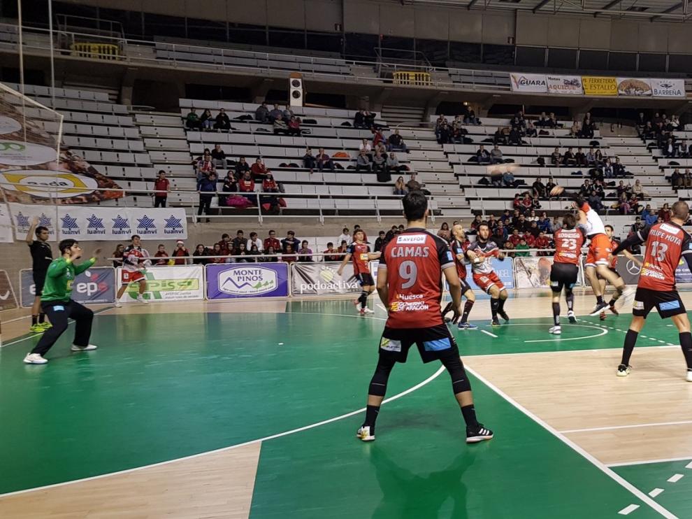 Bada agoniza antes del parón tras caer ante el Nava (19-23)