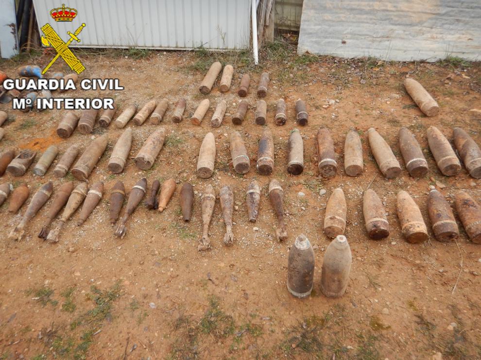La Guardia Civil desactiva 161 artefactos explosivos en la localidad turolense de Villastar