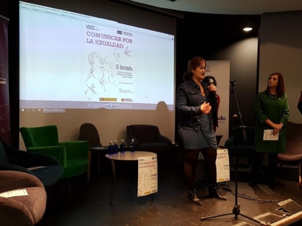 María Goikoetxea Bernad: “Cada vez se hace un mejor uso de la línea 900 504 405”