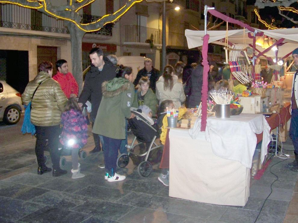 La Asociación del Casco Histórico de Fraga celebra su Feria de Navidad