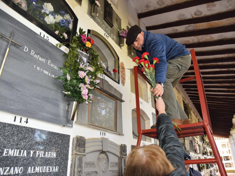Homenaje a los capitanes Fermín Galán y García Hernández