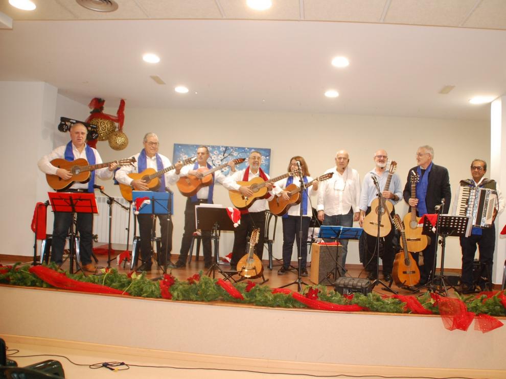 La Residencia de la Tercera Edad de Sariñena ha tenido un fin de semana muy musical