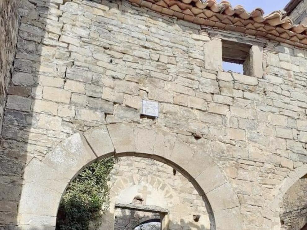 Desaparece el arco de la iglesia de Huértalo, en la Canal de Berdún