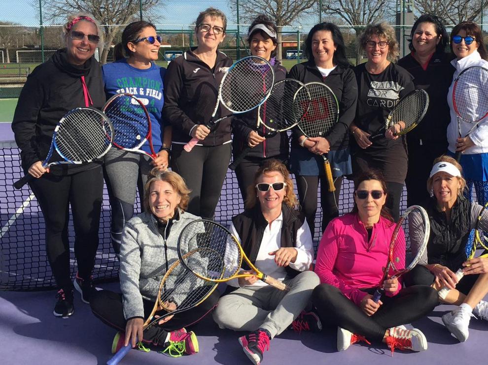 Los clubes de tenis de Binéfar y Barbastro organizan torneos de carácter solidario
