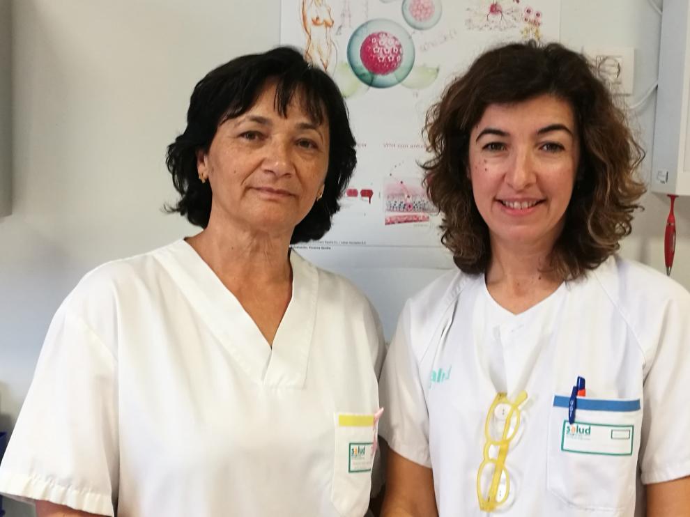 La doctora María Ángeles Aragón y la matrona Patricia Millanes, premio Ernest Lluch 2019
