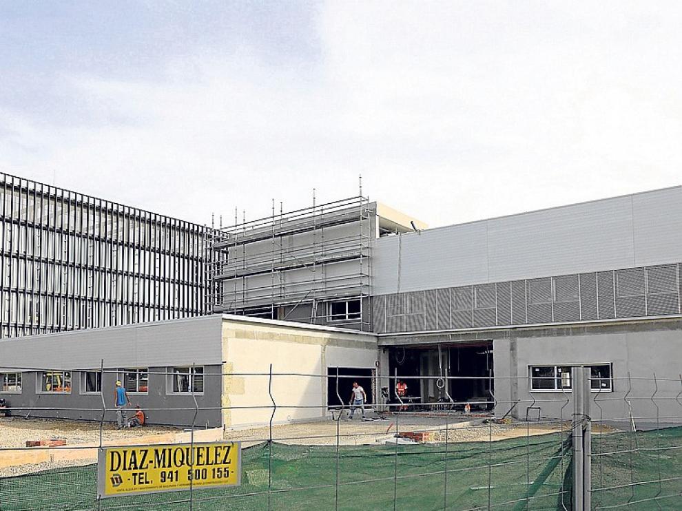 Los sindicatos prevén un retraso considerable en el centro de salud Los Olivos de Huesca