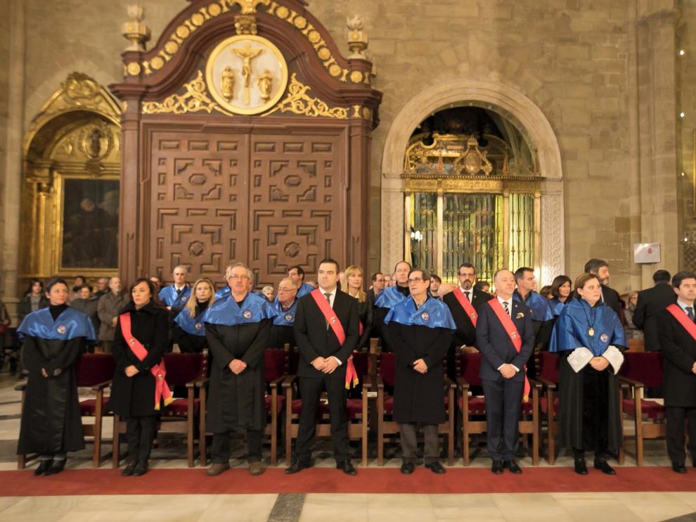 Los concejales de Huesca ya podrán ir con banda a los actos religiosos