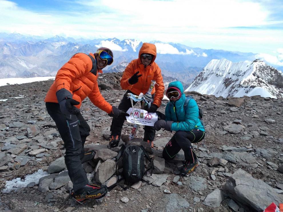 Objetivo cumplido en la cima del Aconcagua