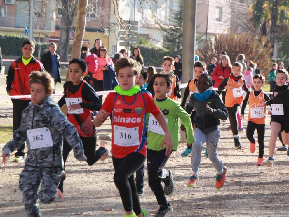Más de 400 atletas correrán en Monzón el Cross del Turrón
