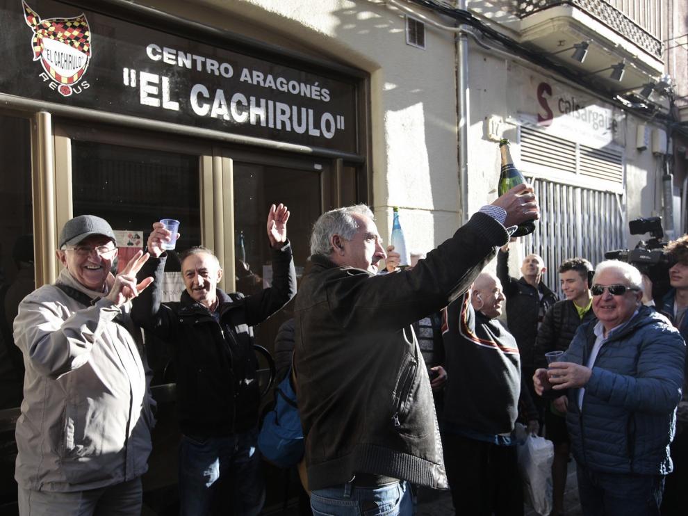 El Centro aragonés Cachirulo de Reus reparte 320 millones de 'el Gordo'