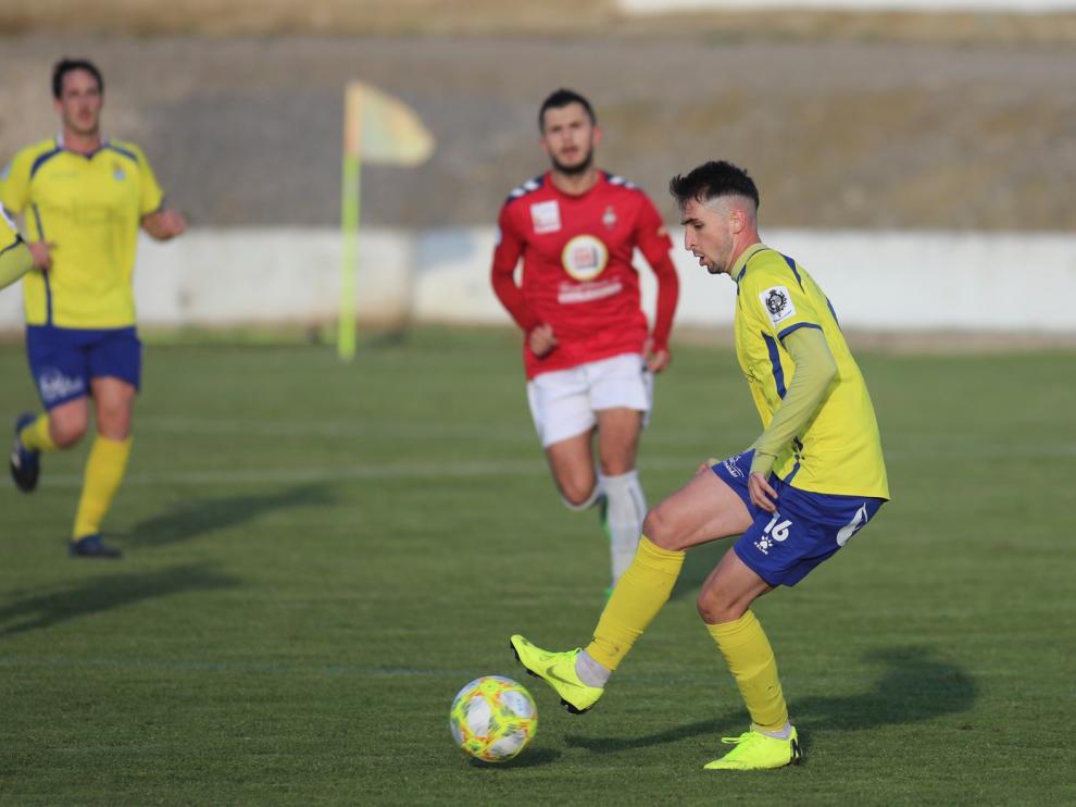 El Almudévar muere en la orilla tras igualar dos goles en contra