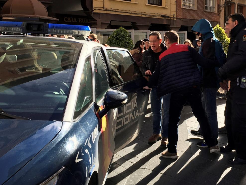 Un detenido por intentar asaltar un banco en el plaza del Torico