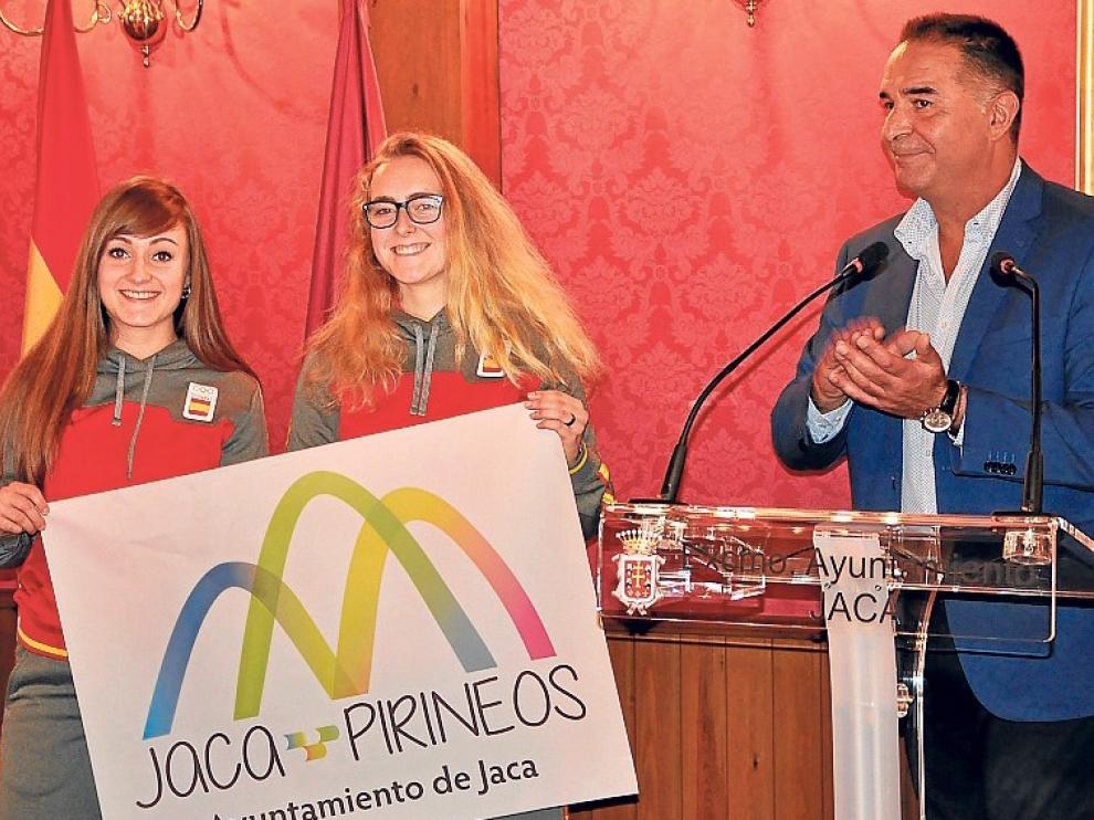 Homenaje de Jaca a Carmen Pérez y Júlia Tèrmens