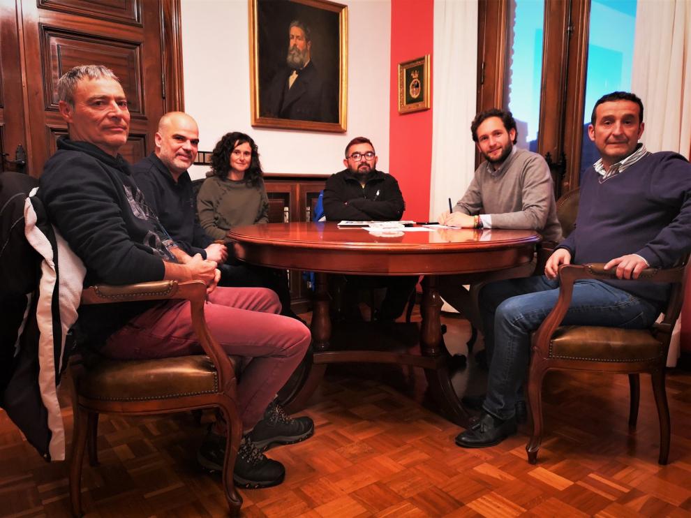 Monzón urge también a la DGA a que actúe en la carretera de Binaced
