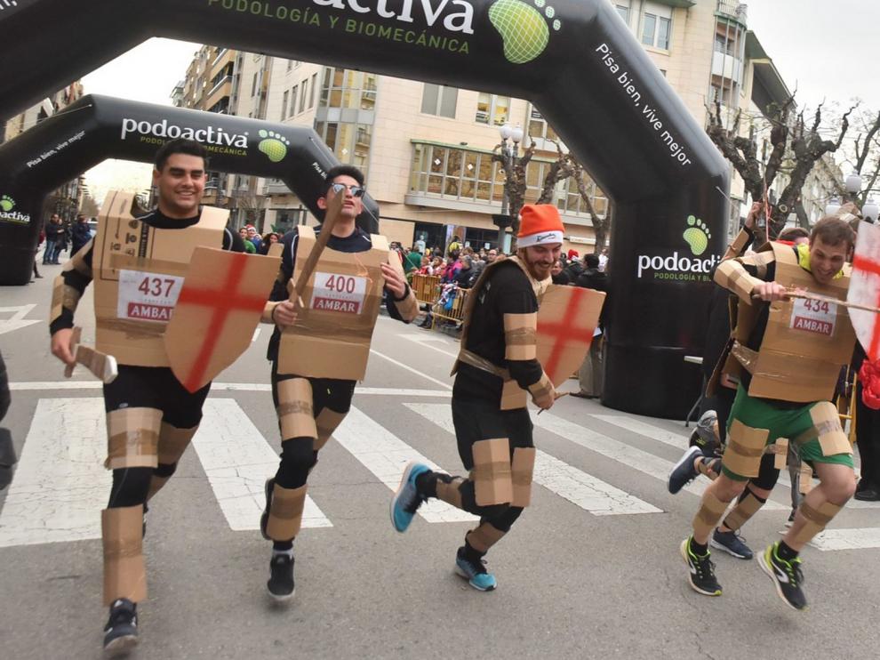 La provincia despide otro año corriendo y disfrazada
