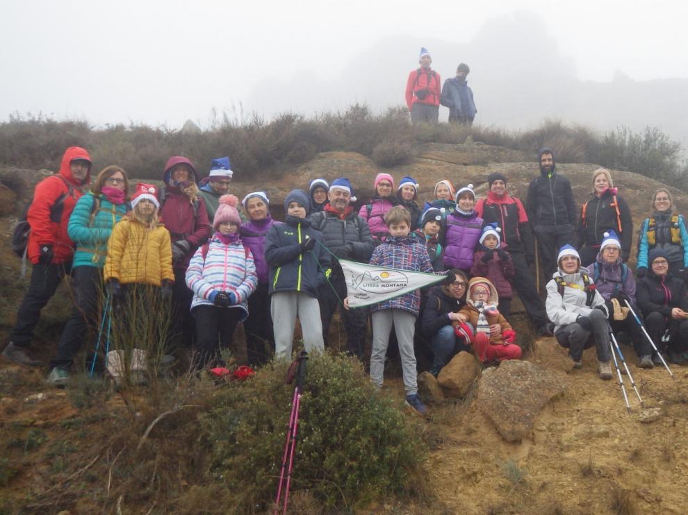 Perdidos en la niebla monegrina pero con ánimo festivo
