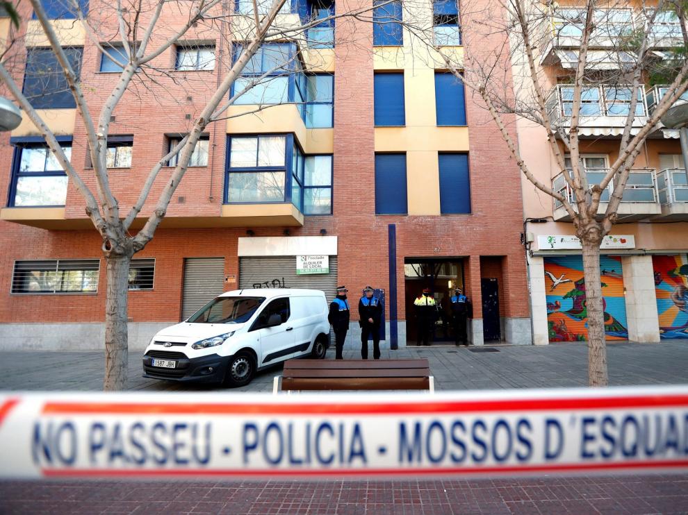 Detenido un hombre por matar a su mujer y su hija en Esplugues de Llobregat