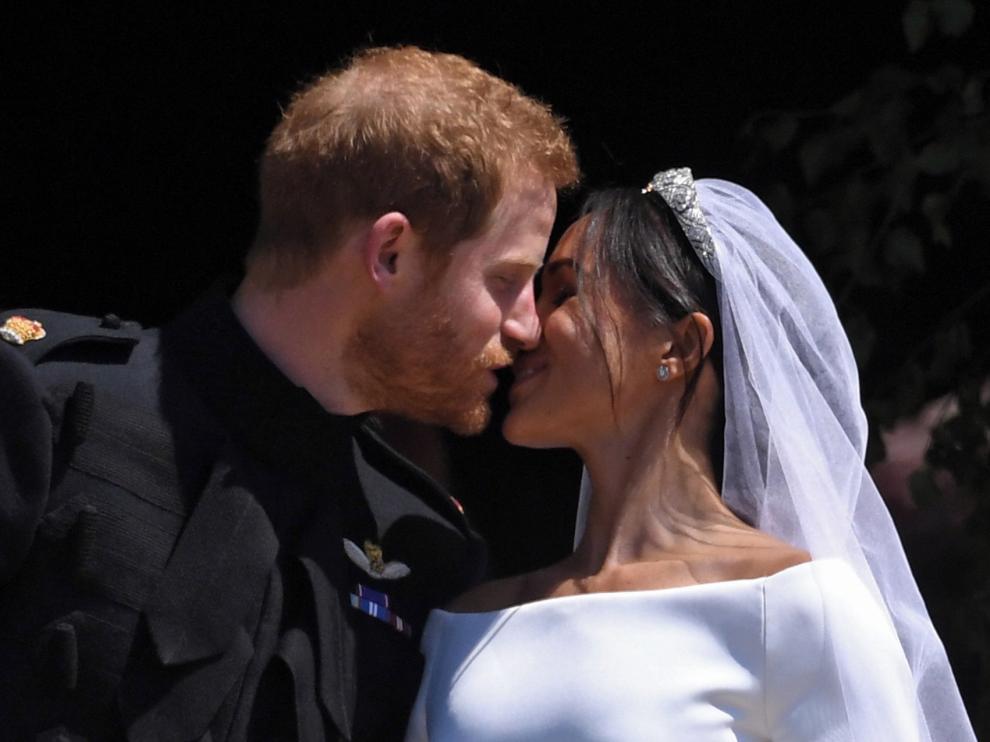Enrique y Meghan dan un paso atrás como miembros de la familia real británica