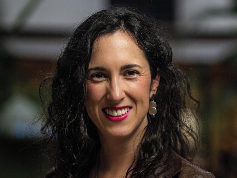 La oscense Silvia Gil, en la Junta de la Sociedad Española de Neurología