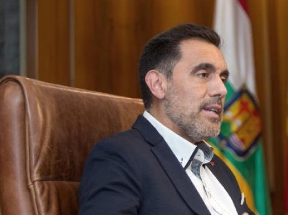 El presidente de La Rioja defiende poder "opinar", tras sus palabras sobre el Rey