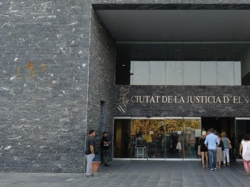 Investigan a hombre por abusar de su hija en Elche y si es el padre de su bebé