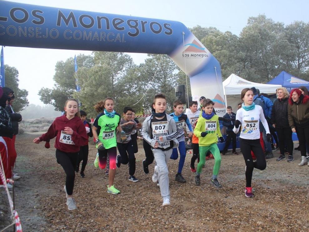 Más de un centenar de corredores en el XXVIII Cross de San Antón en Bujaraloz
