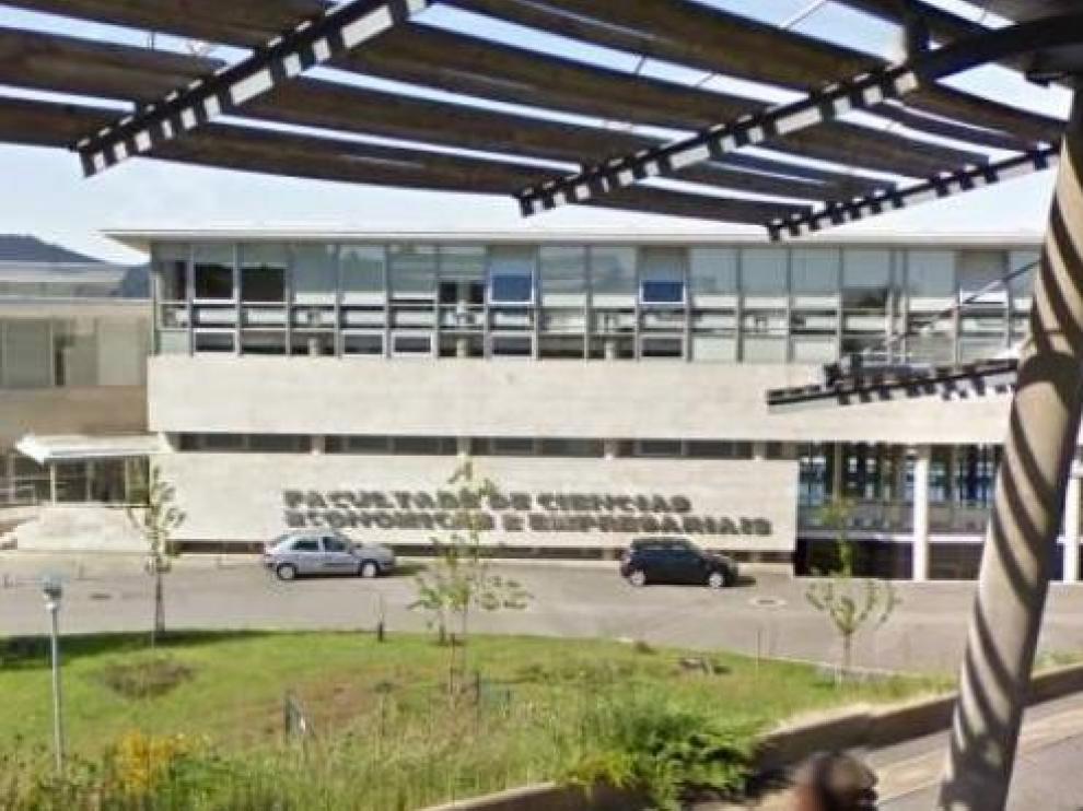 Una madre y su hija aceptan dos años de prisión por agredir a un profesor de la Universidade de Vigo