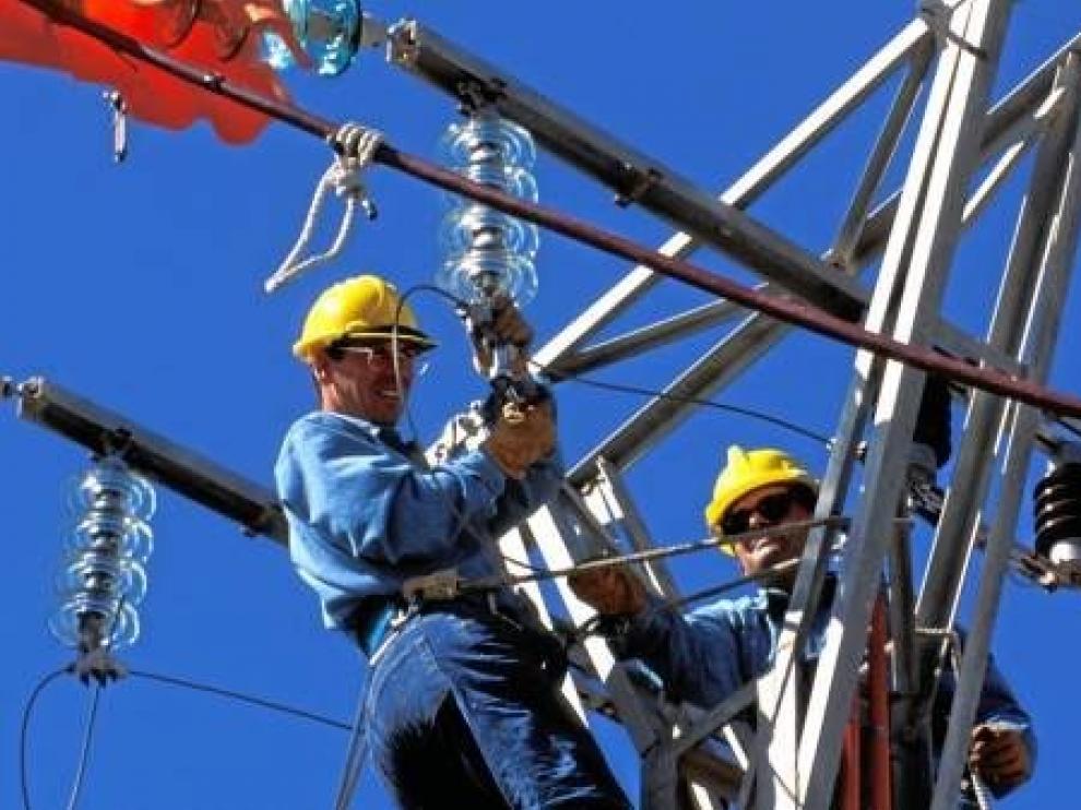 Endesa invierte 100.000 euros en la mejora tecnológica de la red en Alcolea de Cinca, Binéfar y Monzón