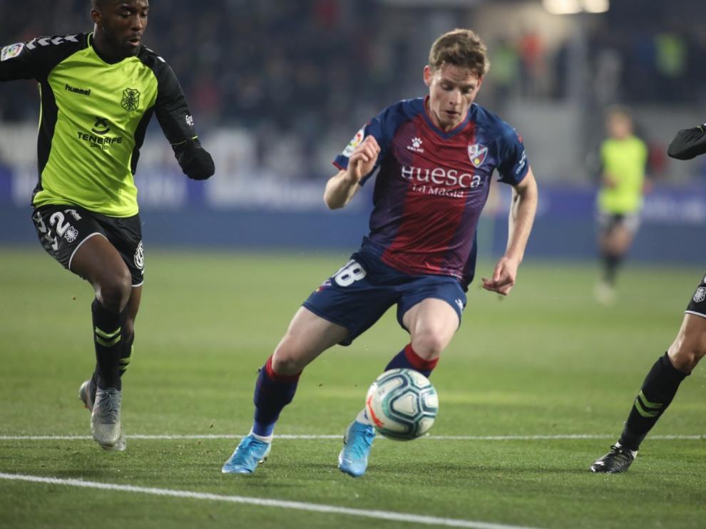 El Huesca logra una sufrida victoria (2-1)