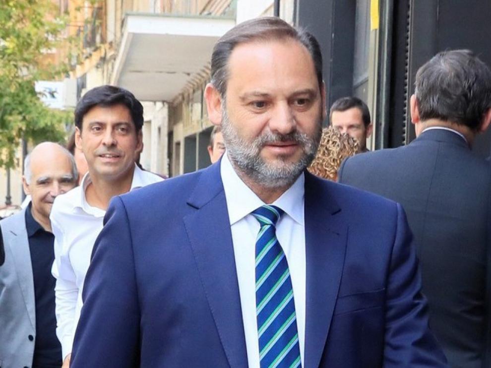 Ábalos pide que al 'pin parental' se le llame "veto parental" porque "no respeta" los derechos de la infancia