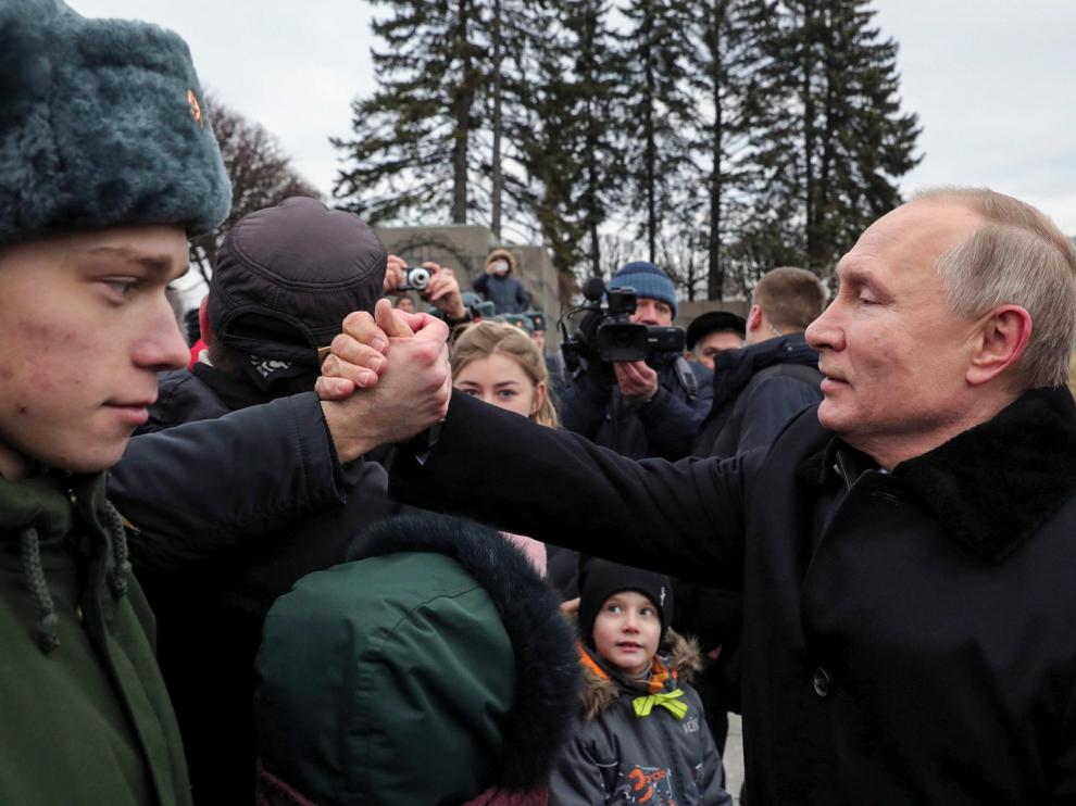 Putin "tapará las bocas" de quienes falseen la historia