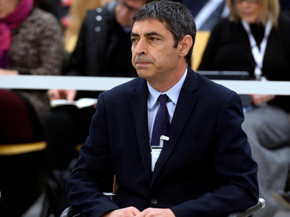 Trapero asegura que no tenía una "relación estrecha" con Puigdemont