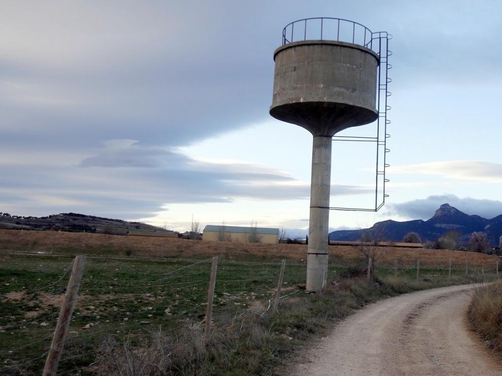 Descartada una fuga en la red de agua de Apiés