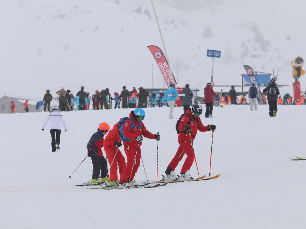 Fin de semana de esquí en el Pirineo de Huesca con 275 kilómetros de nieve fresca