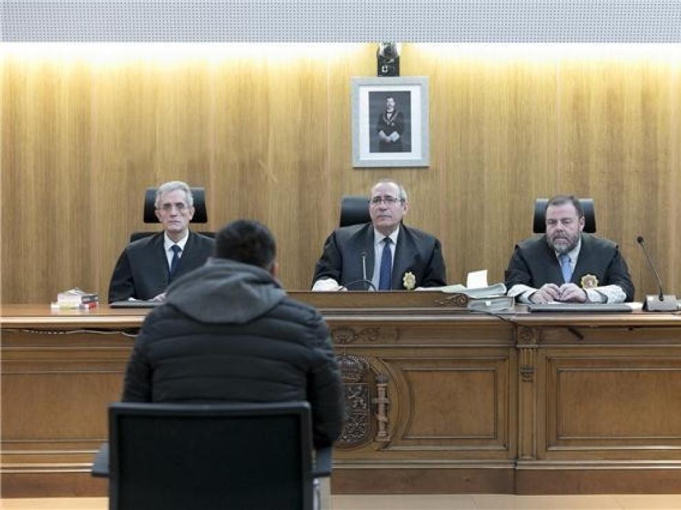Condenado a siete años y seis meses el autor de un apuñalamiento en Sariñena