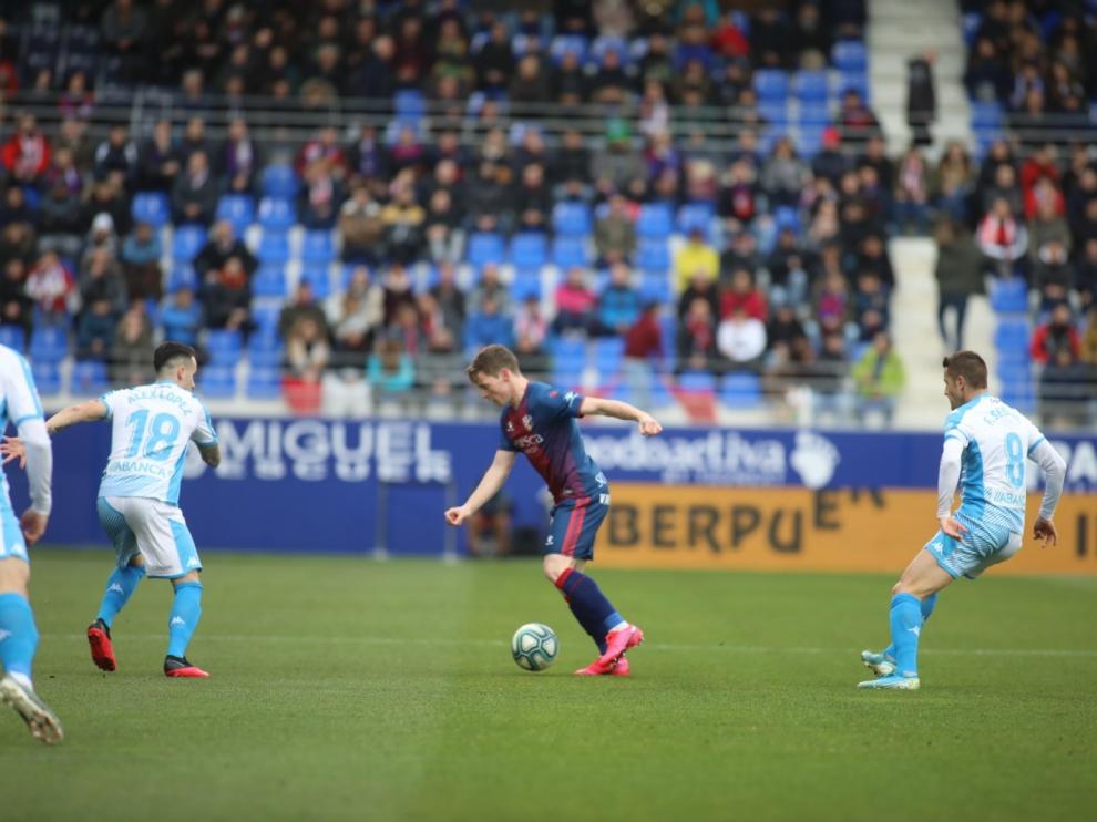 El Huesca remonta al Lugo y deja un buen sabor de boca (2-1)