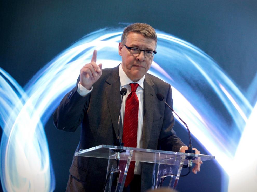 Jordi Sevilla deja su cargo al frente de Red Eléctrica