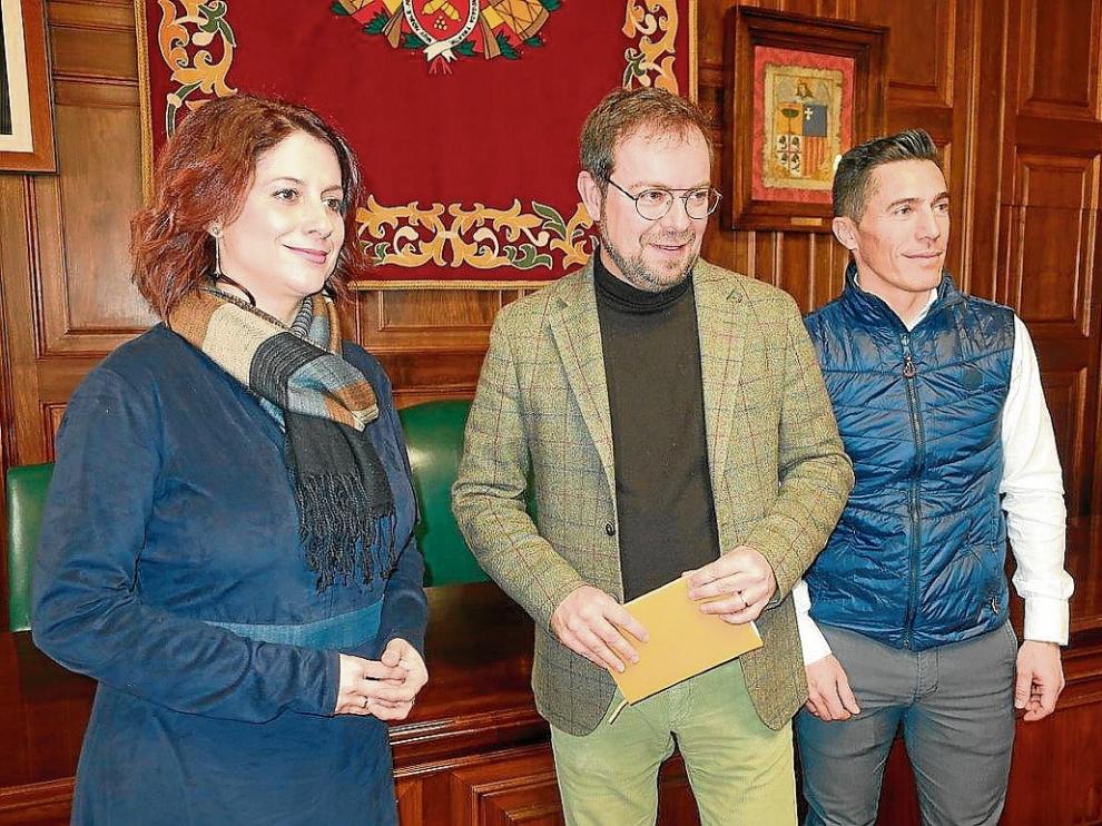 Javier Sierra rueda en el Teatro Marín de Teruel la serie "Otros mundos"