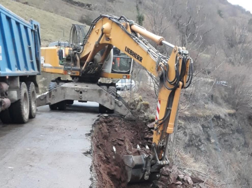 Comienzan las obras en la zona del desprendimiento de la carretera entre Bielsa y Pineta