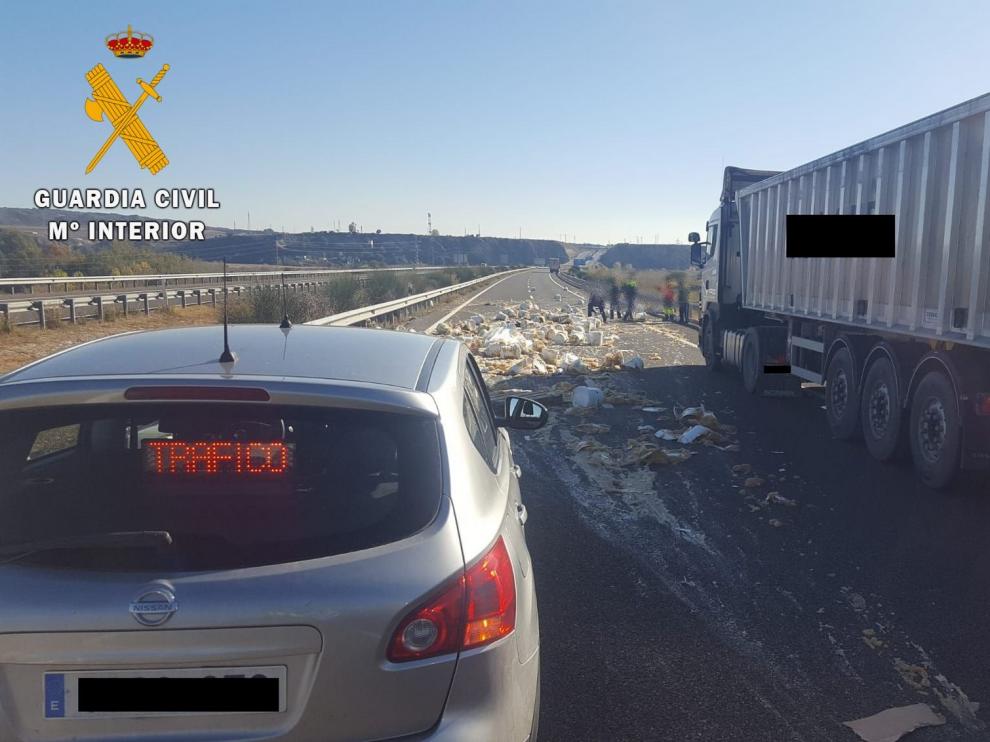 La Guardia Civil de Huesca investiga al conductor de un camión por un delito de conducción temeraria