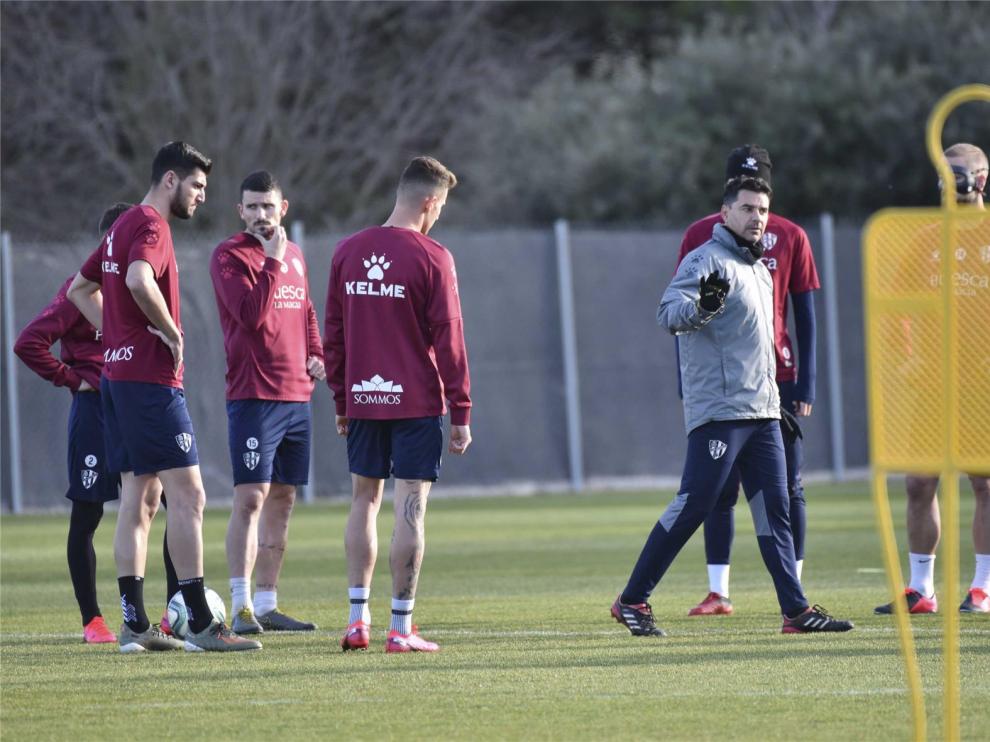 Michel quiere en Ponferrada a un Huesca "competitivo, equilibrado y dominante"