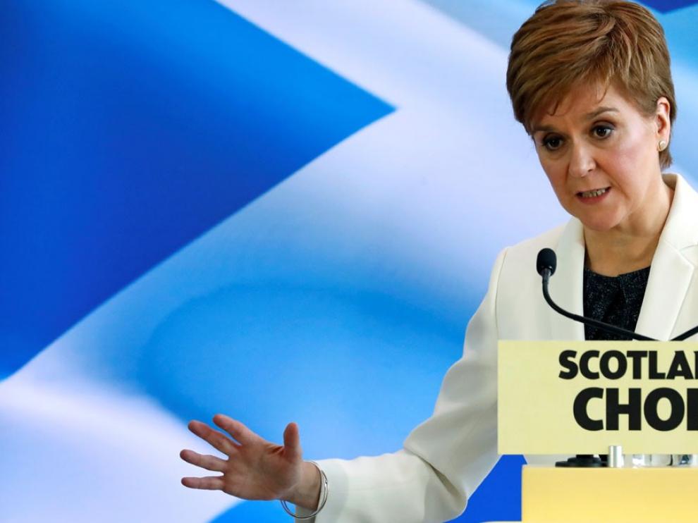Sturgeon aboga por buscar sin "atajos" un nuevo referéndum en Escocia: "Debe ser legal y legítimo"