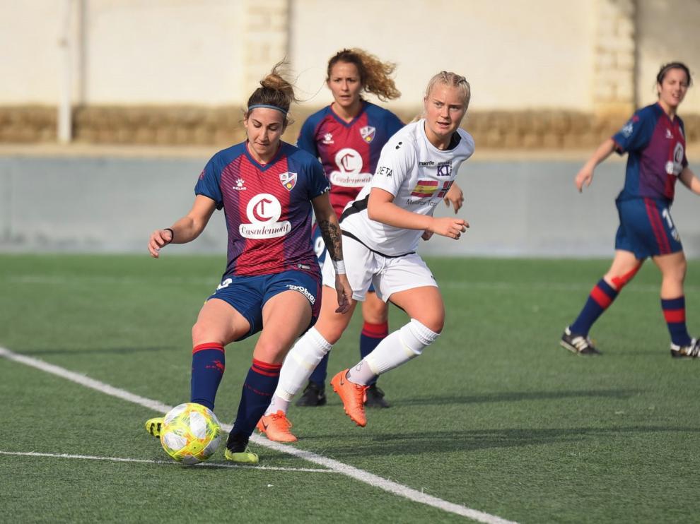 El Huesca golea al Mallorca Toppfotball y sale del descenso