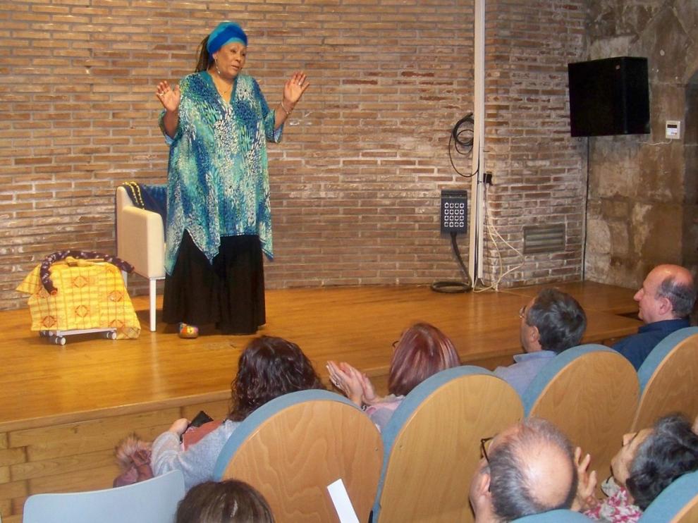Coralia: "Las culturas ponen ritmo y adorno a las historias"