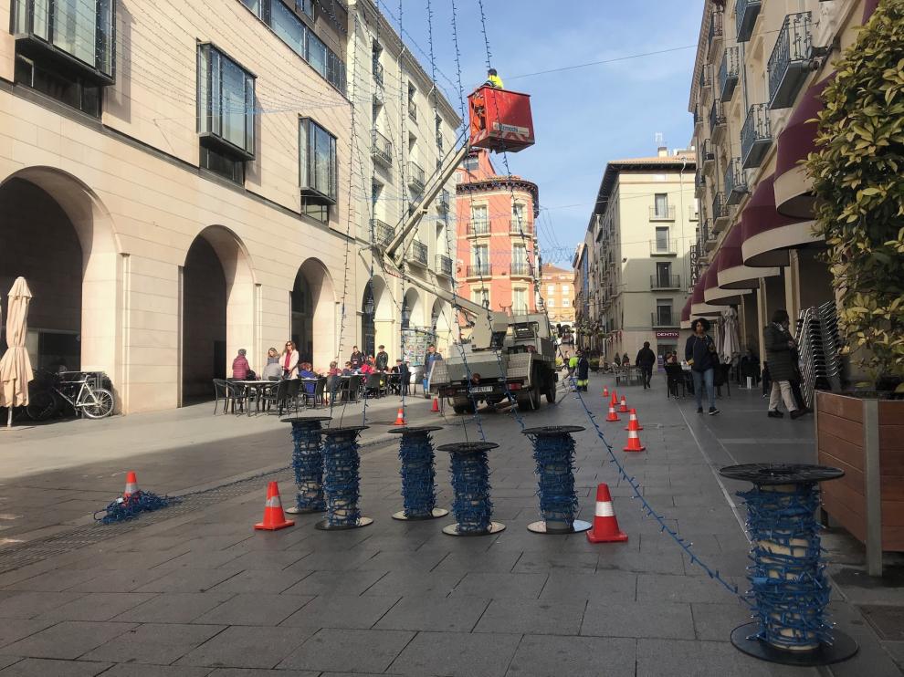 Retiran las luces de Navidad