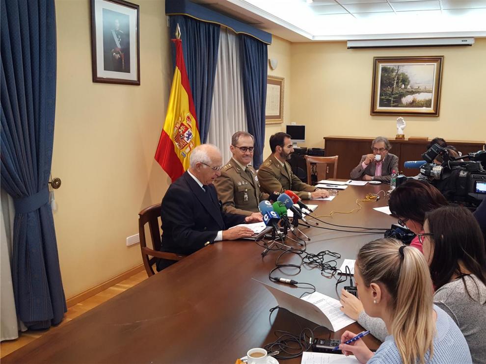 La Subdelegación y la Hermandad de Veteranos acercan la "cultura de la defensa" a Huesca